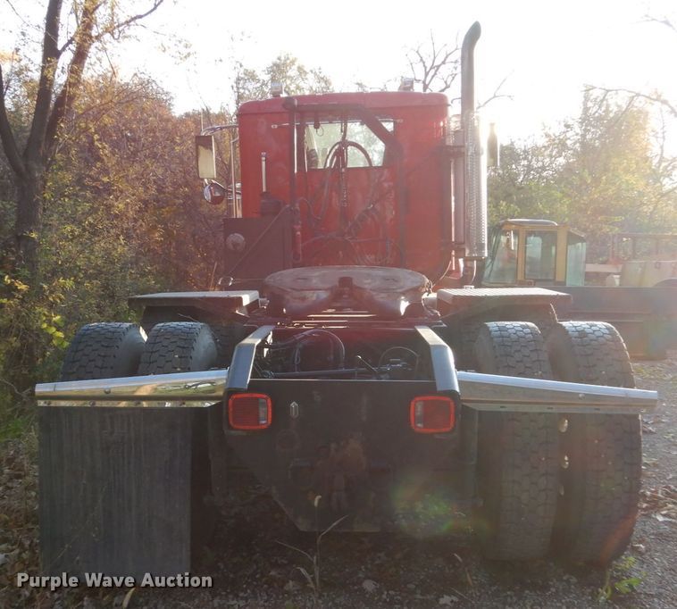 image for item EC9052 2013 International Paystar 5900i semi truck