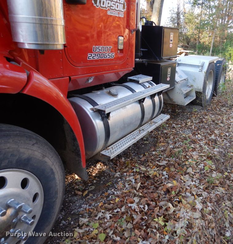 image for item EC9052 2013 International Paystar 5900i semi truck