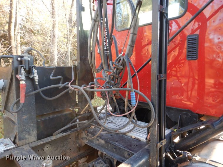 image for item EC9052 2013 International Paystar 5900i semi truck