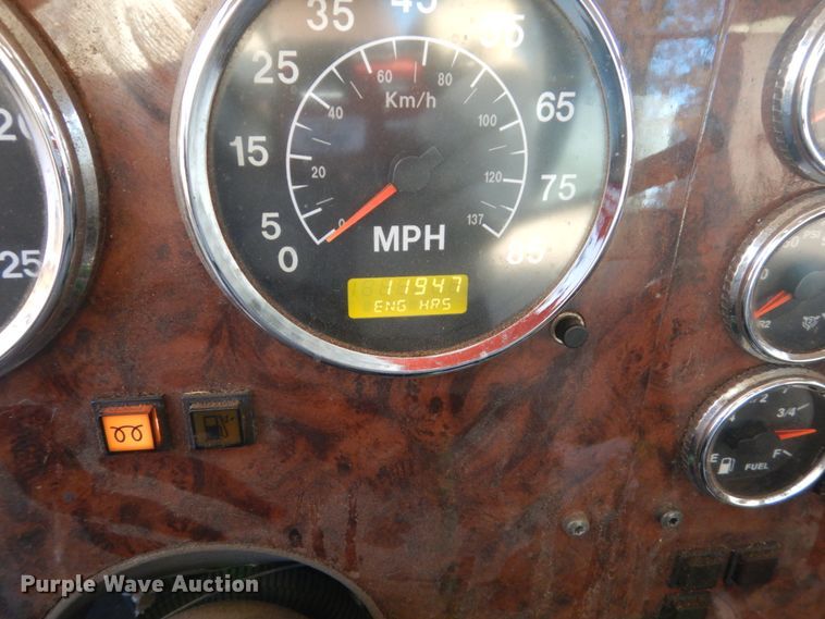 image for item EC9052 2013 International Paystar 5900i semi truck