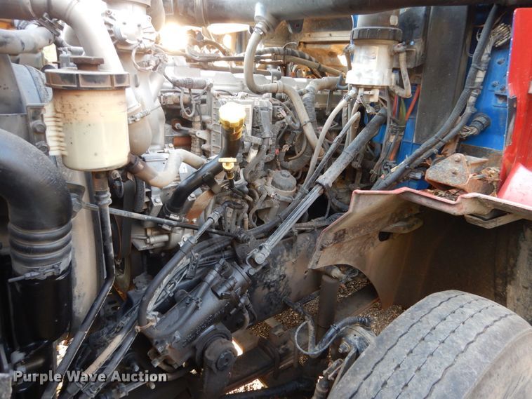 image for item EC9052 2013 International Paystar 5900i semi truck