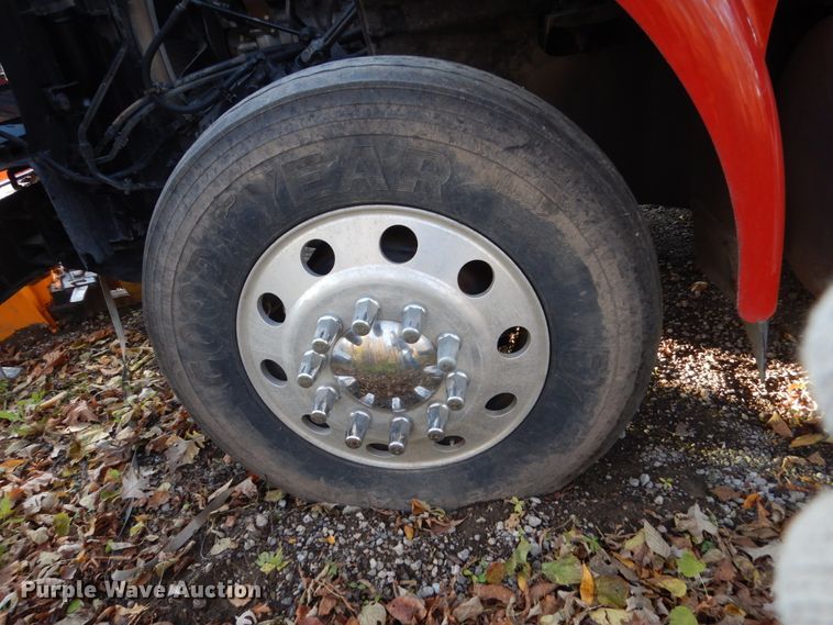 image for item EC9052 2013 International Paystar 5900i semi truck