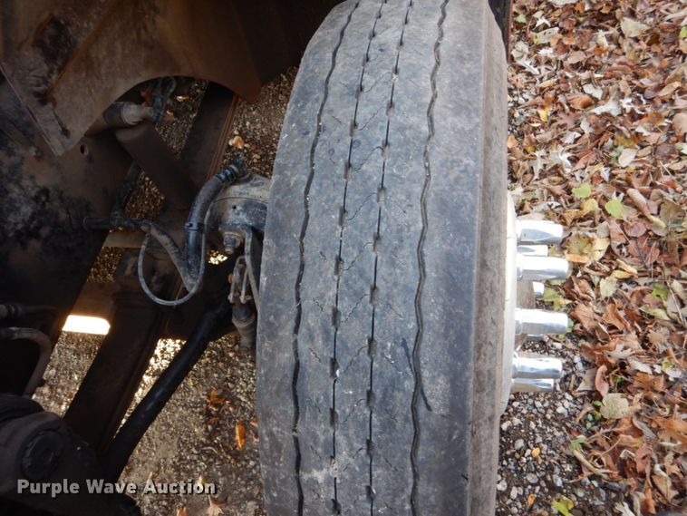 image for item EC9052 2013 International Paystar 5900i semi truck