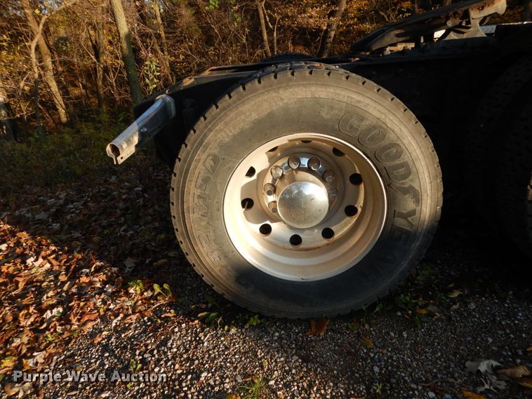 image for item EC9052 2013 International Paystar 5900i semi truck