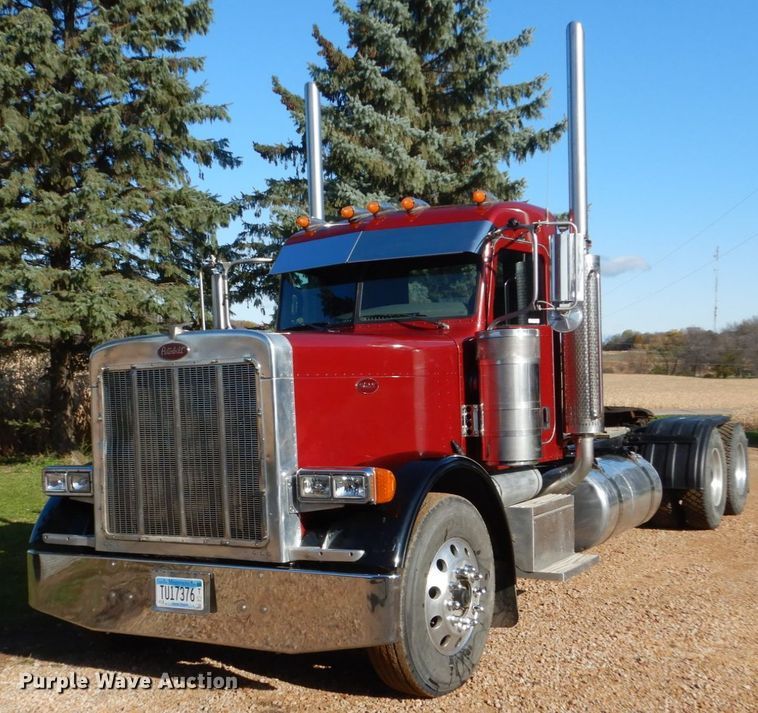 image for item EC9053 2007 Peterbilt 379 semi truck