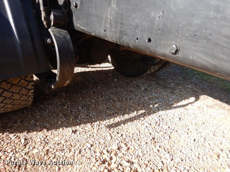 image for item EC9053 2007 Peterbilt 379 semi truck