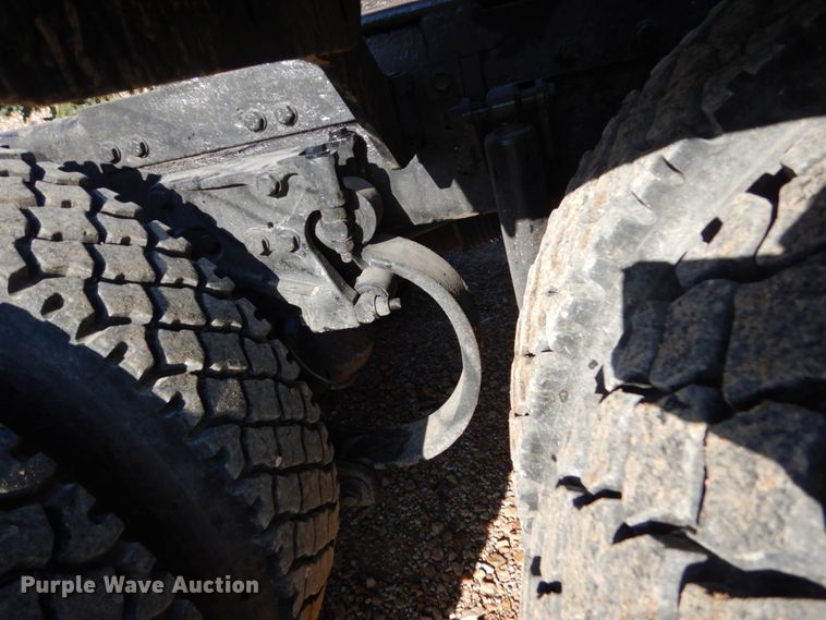 image for item EC9053 2007 Peterbilt 379 semi truck