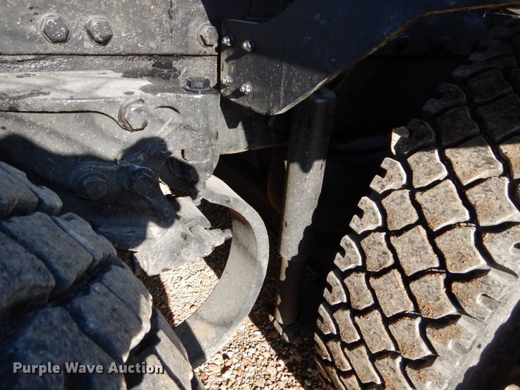 image for item EC9053 2007 Peterbilt 379 semi truck