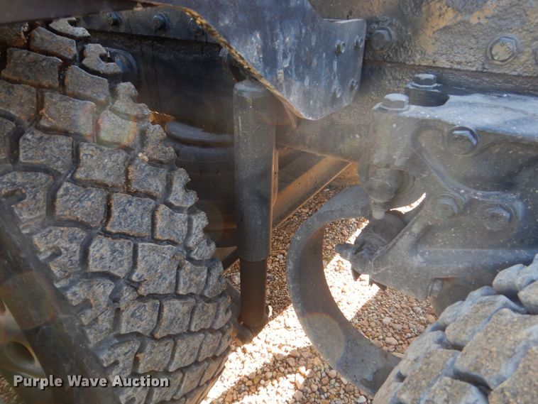 image for item EC9053 2007 Peterbilt 379 semi truck