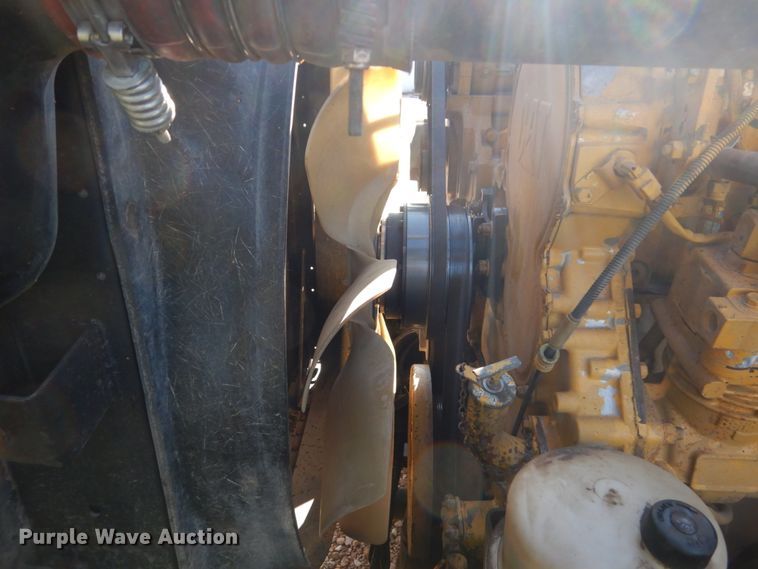 image for item EC9053 2007 Peterbilt 379 semi truck