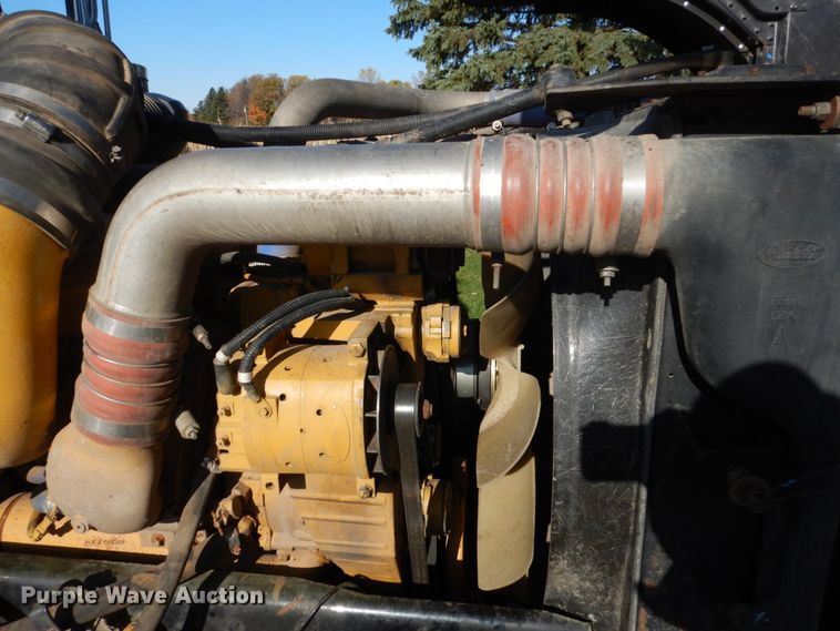 image for item EC9053 2007 Peterbilt 379 semi truck