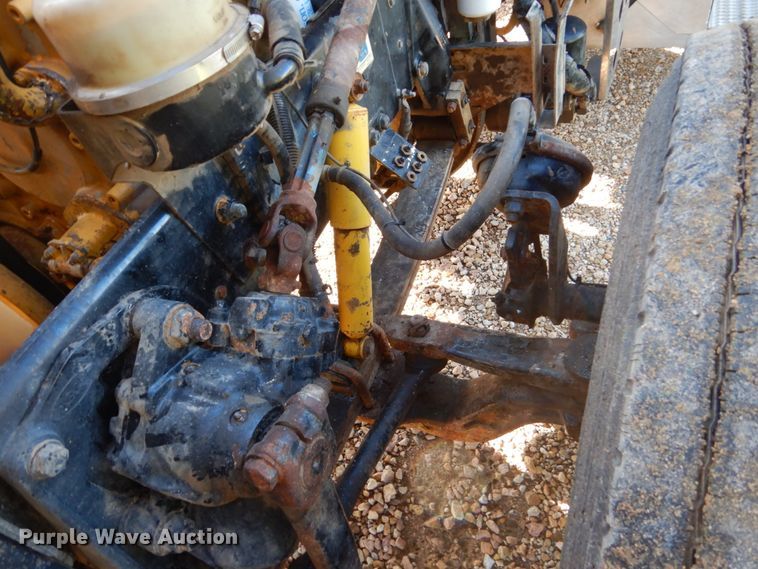 image for item EC9053 2007 Peterbilt 379 semi truck