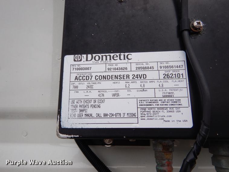 image for item EC9076 2012 Freightliner Cascadia semi truck