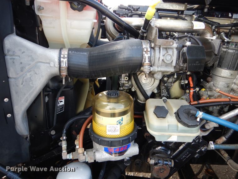 image for item EC9076 2012 Freightliner Cascadia semi truck