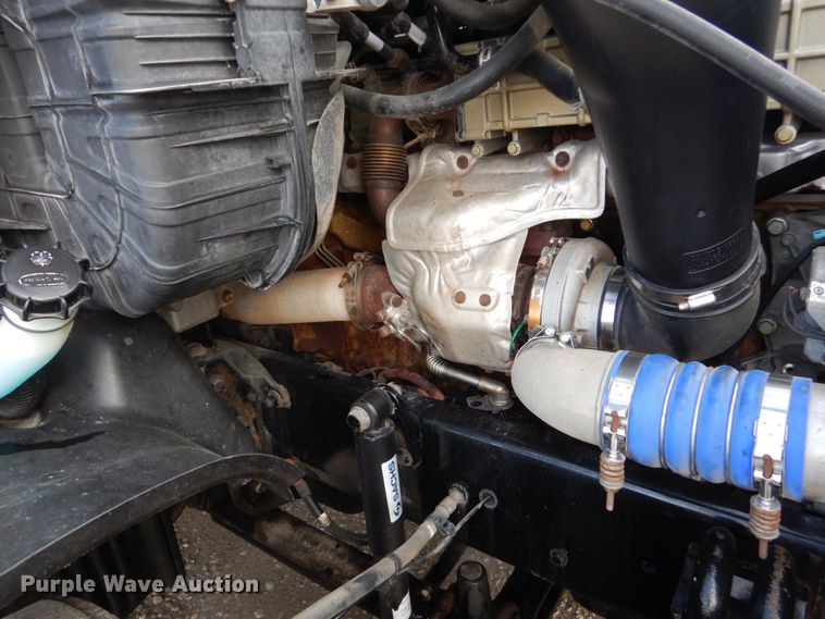 image for item EC9076 2012 Freightliner Cascadia semi truck