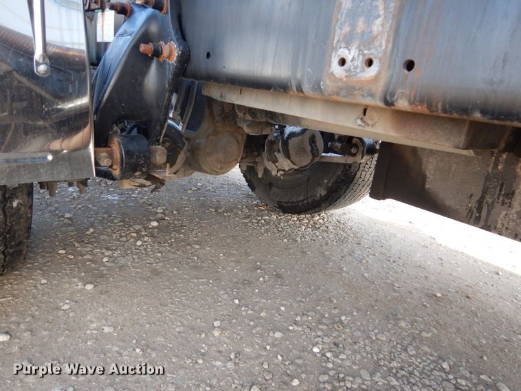 image for item EC9077 2010 Freightliner Cascadia semi truck