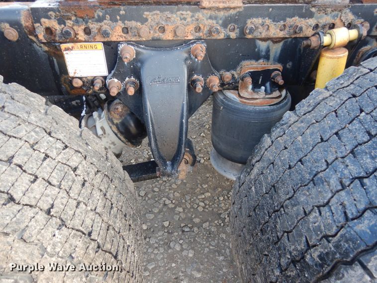 image for item EC9077 2010 Freightliner Cascadia semi truck