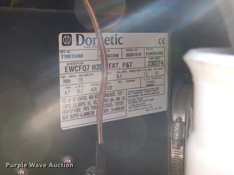 image for item EC9077 2010 Freightliner Cascadia semi truck