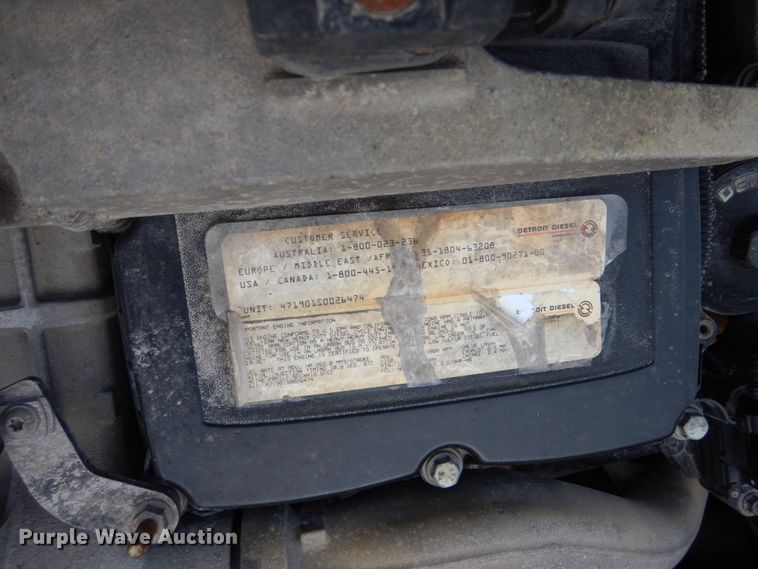 image for item EC9077 2010 Freightliner Cascadia semi truck