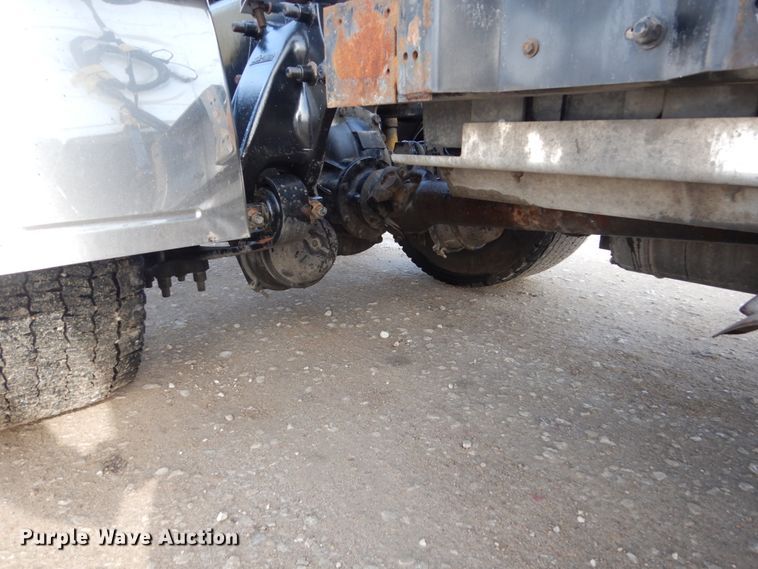 image for item EC9078 2013 Freightliner Cascadia semi truck