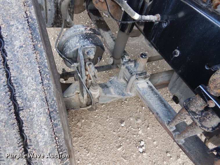 image for item EC9078 2013 Freightliner Cascadia semi truck