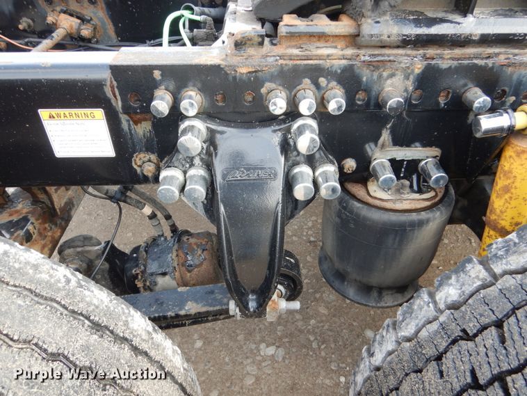 image for item EC9080 2013 Freightliner Cascadia semi truck