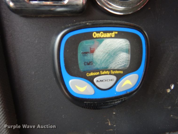 image for item EC9080 2013 Freightliner Cascadia semi truck