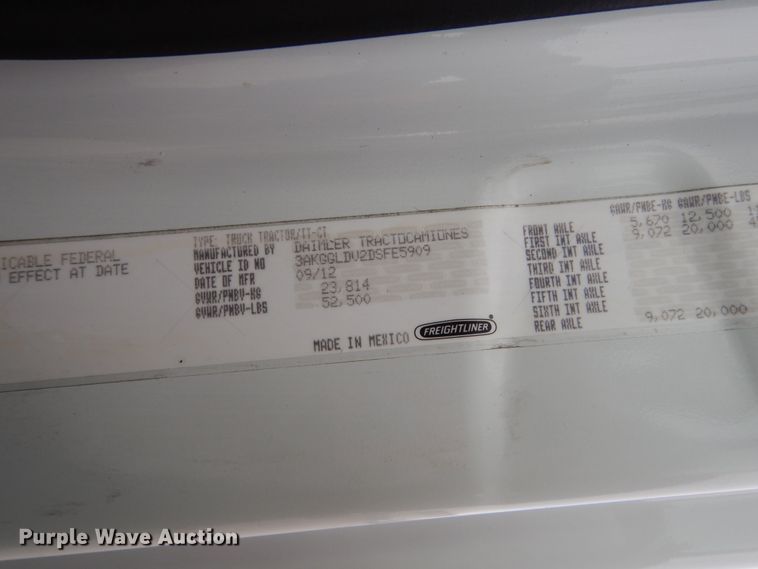 image for item EC9080 2013 Freightliner Cascadia semi truck