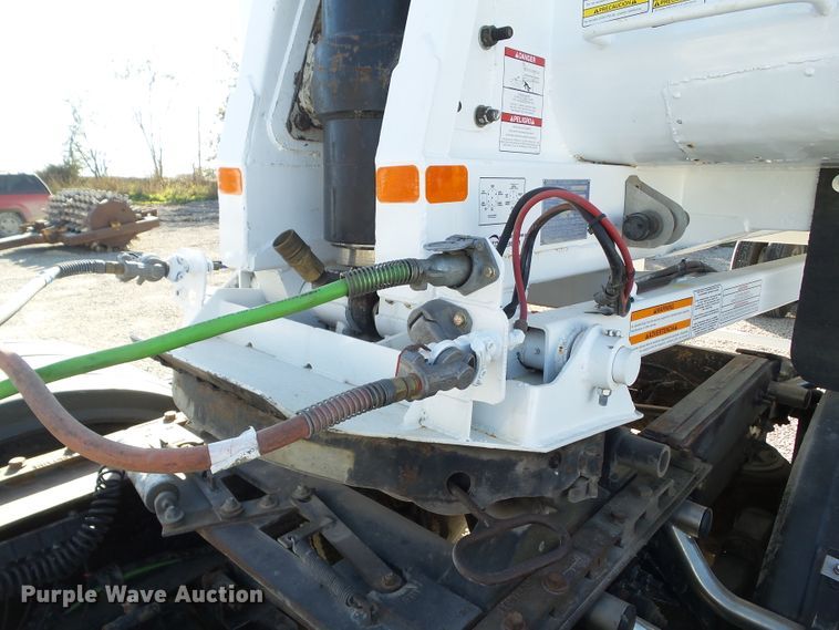 image for item EM9231 2004 Clement HL3034 end dump trailer