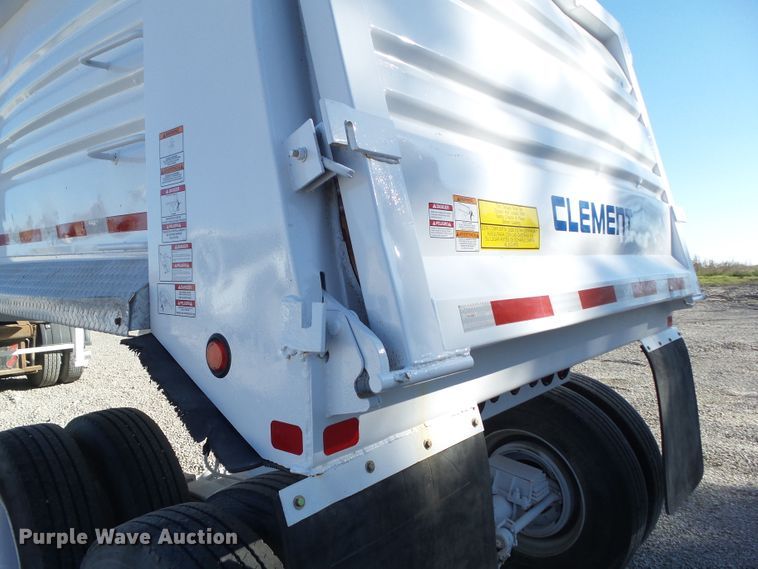 image for item EM9231 2004 Clement HL3034 end dump trailer