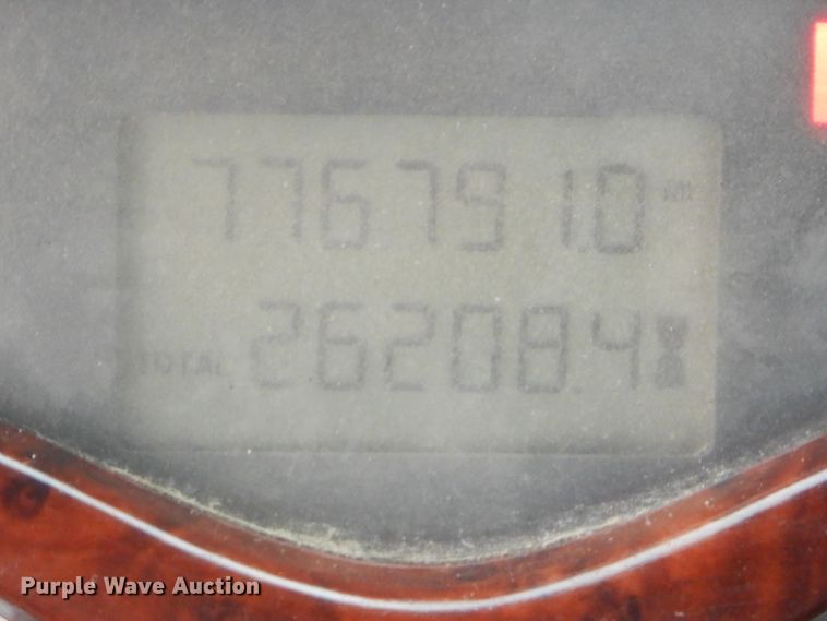 image for item EY9330 2002 Mack CH600 semi truck