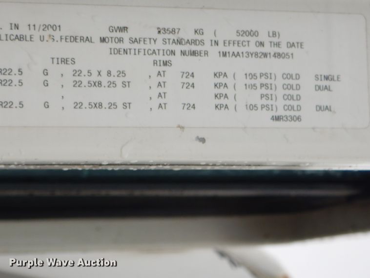 image for item EY9330 2002 Mack CH600 semi truck