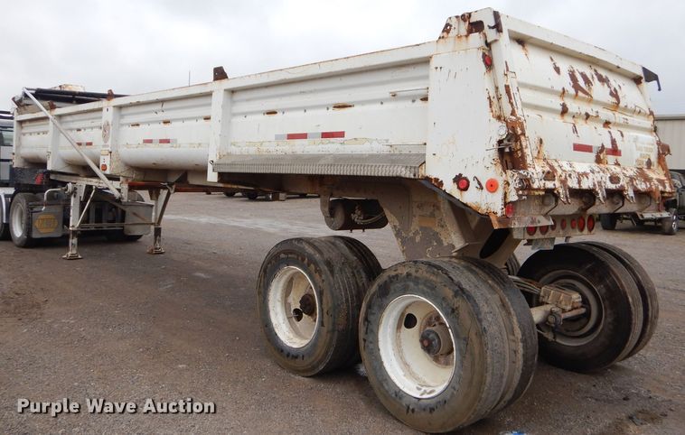 image for item EY9333 1998 Clement end dump trailer