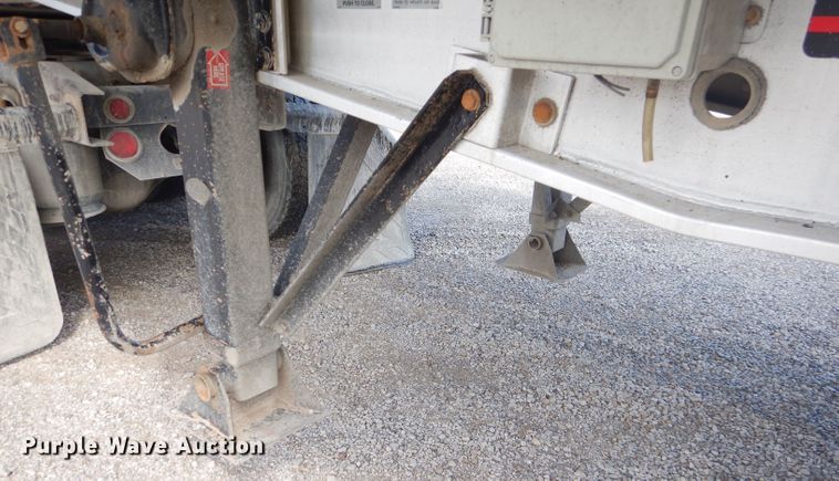 image for item FC9982 2006 Kruz Ravens end dump trailer