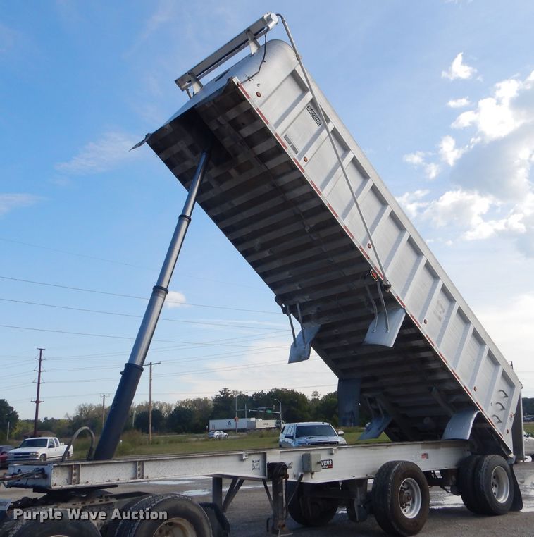 image for item FC9982 2006 Kruz Ravens end dump trailer
