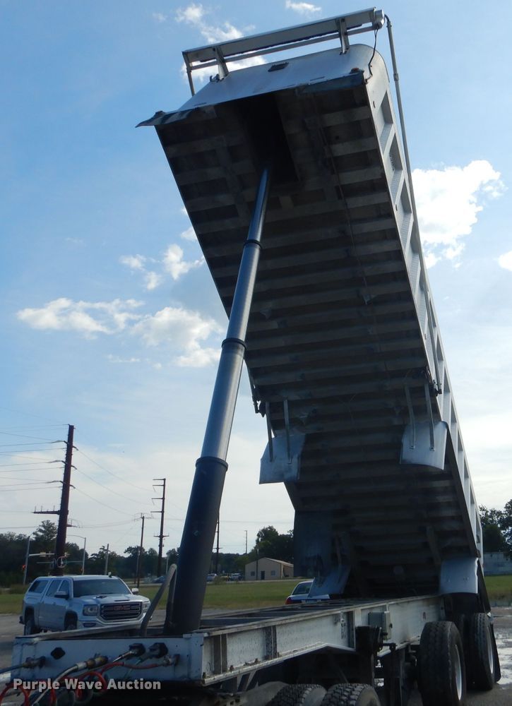 image for item FC9982 2006 Kruz Ravens end dump trailer