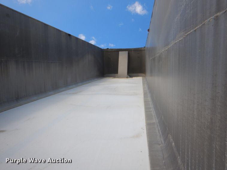 image for item FC9982 2006 Kruz Ravens end dump trailer