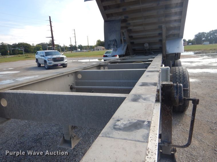 image for item FC9982 2006 Kruz Ravens end dump trailer