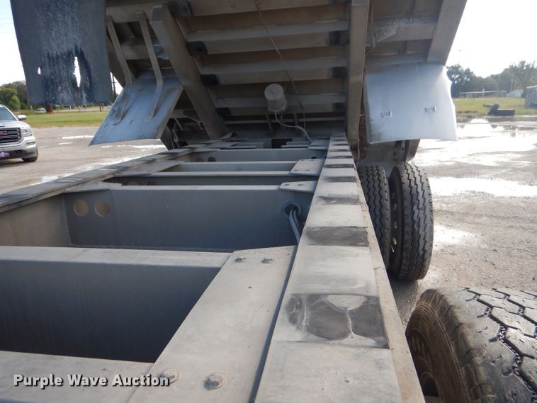 image for item FC9982 2006 Kruz Ravens end dump trailer