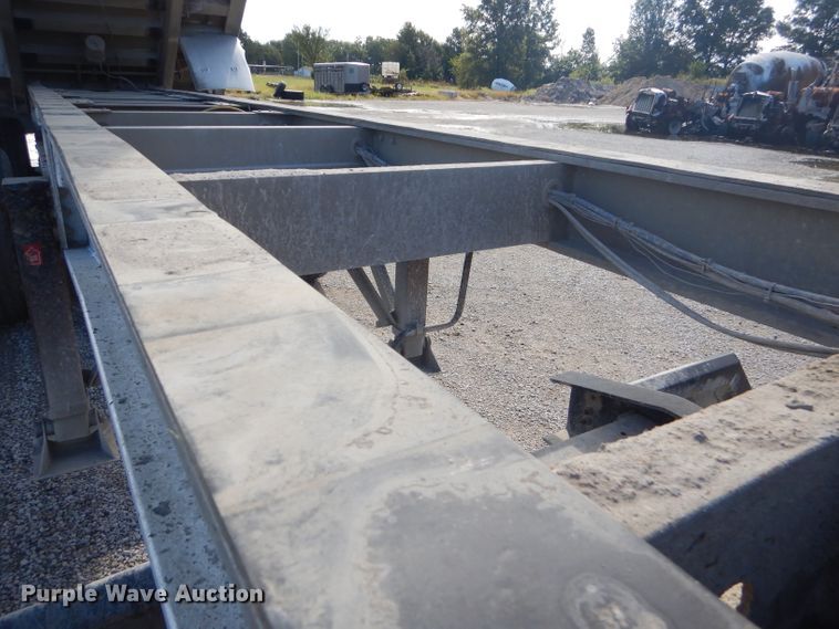 image for item FC9982 2006 Kruz Ravens end dump trailer