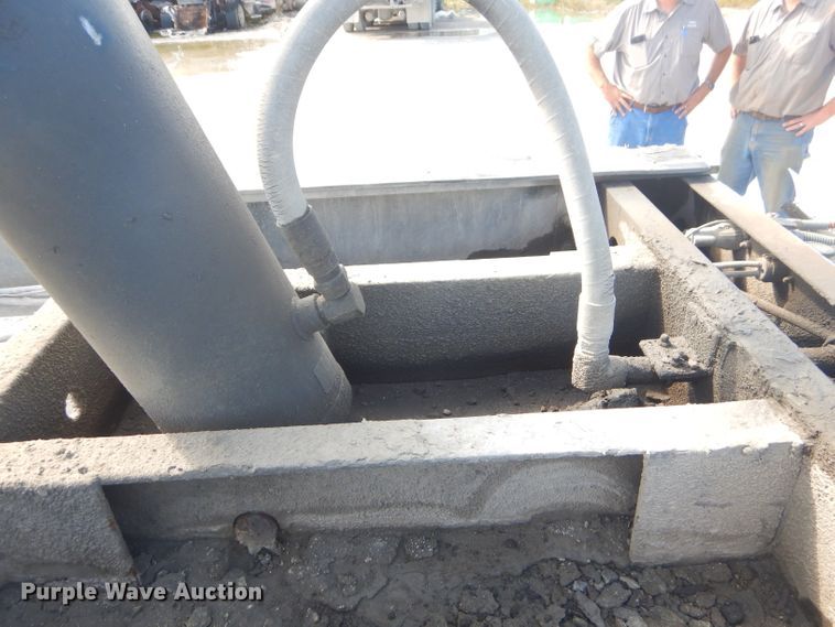 image for item FC9982 2006 Kruz Ravens end dump trailer