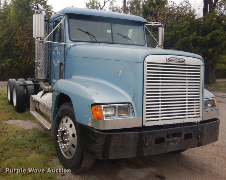 image for item FF9049 1998 Freightliner FLD120 semi truck