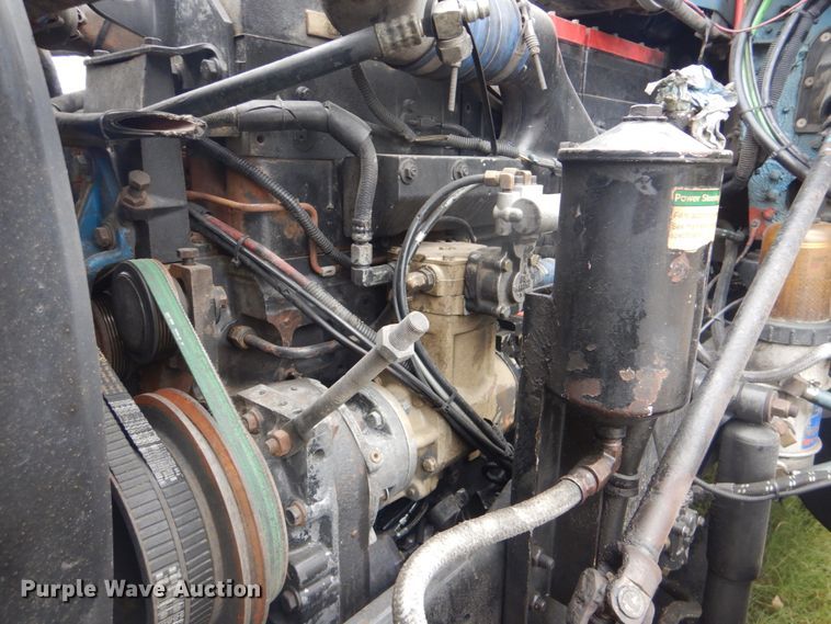 image for item FF9049 1998 Freightliner FLD120 semi truck