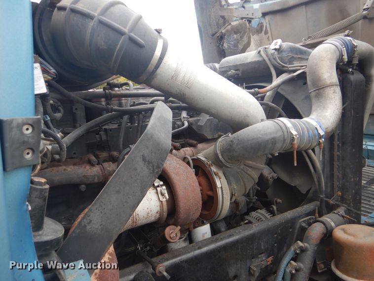 image for item FF9049 1998 Freightliner FLD120 semi truck