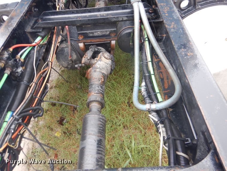 image for item FF9049 1998 Freightliner FLD120 semi truck