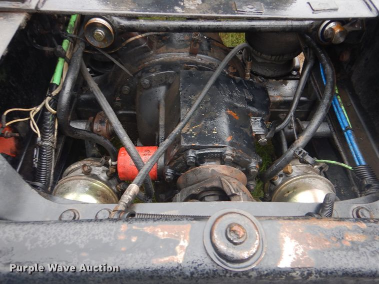 image for item FF9049 1998 Freightliner FLD120 semi truck