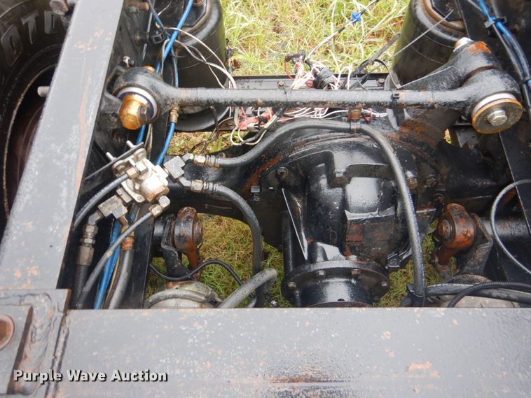 image for item FF9049 1998 Freightliner FLD120 semi truck