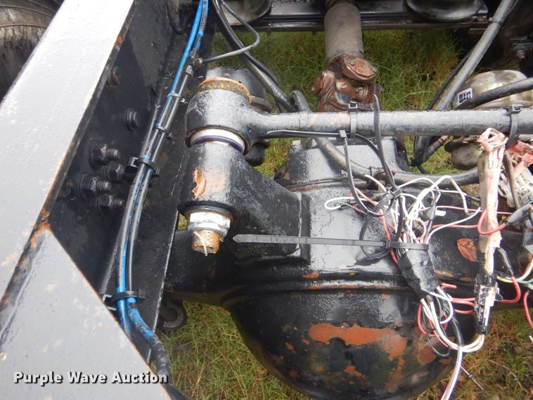 image for item FF9049 1998 Freightliner FLD120 semi truck