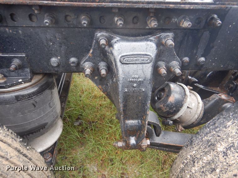 image for item FF9049 1998 Freightliner FLD120 semi truck