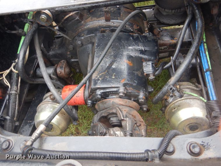 image for item FF9049 1998 Freightliner FLD120 semi truck